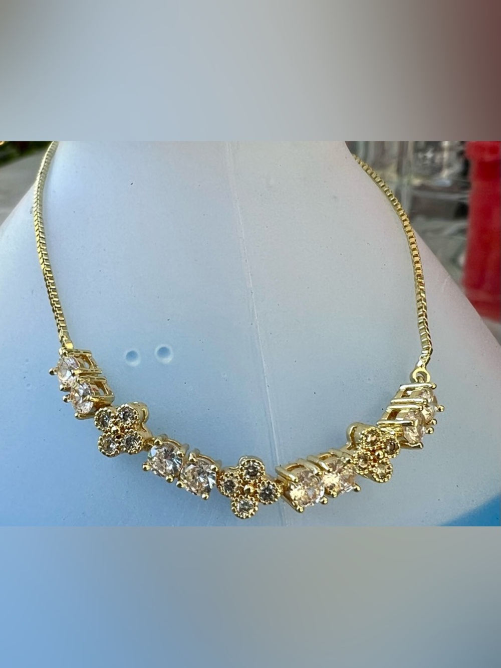 NEW! Jewelry Gold plated Floral Round Clear Crystal Adjustable Bracelet